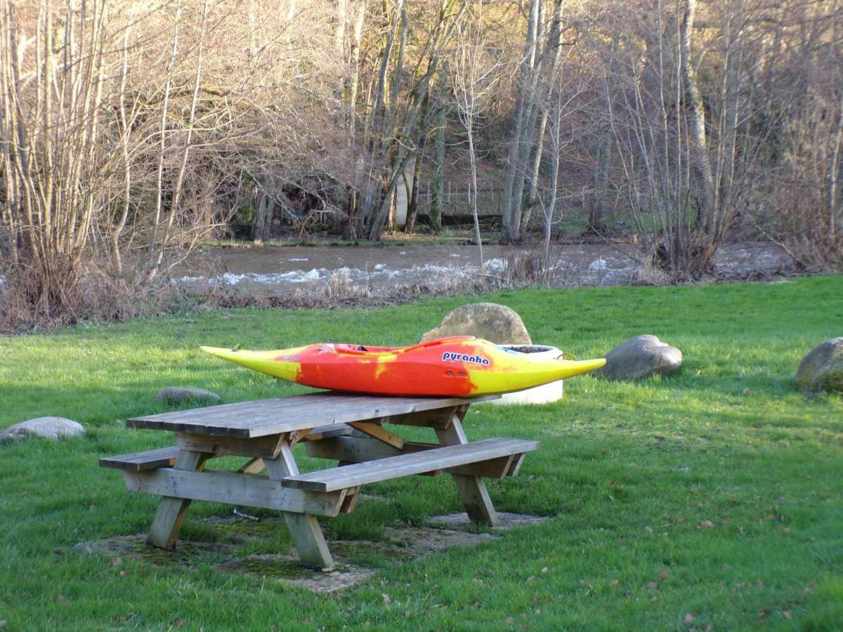 Gite "La Meluzine" Au Bord De La Riviere, Avallon, Vezelay, Morvan Маньи Экстерьер фото