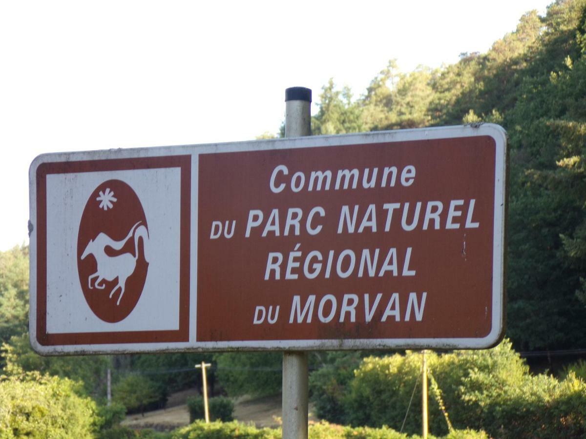 Gite "La Meluzine" Au Bord De La Riviere, Avallon, Vezelay, Morvan Маньи Экстерьер фото