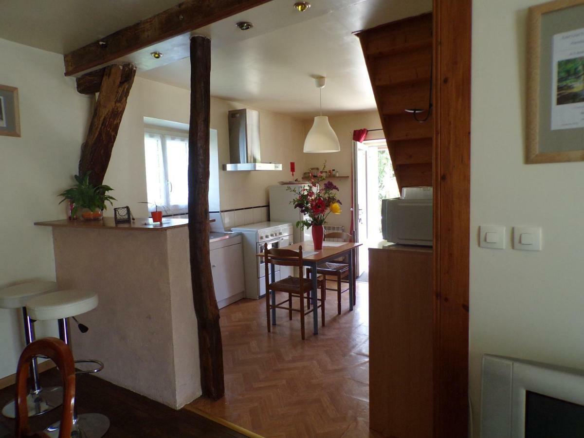 Gite "La Meluzine" Au Bord De La Riviere, Avallon, Vezelay, Morvan Маньи Экстерьер фото